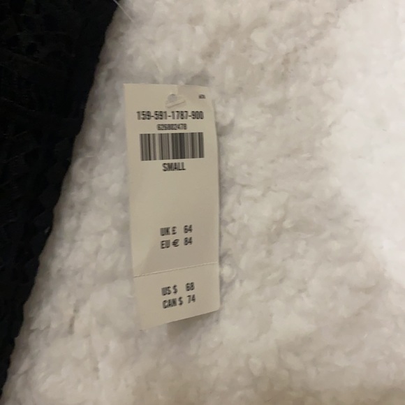 Black Dress🖤🤍 - Picture 3 of 4